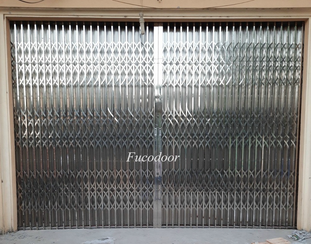 Cửa xếp INOX hộp 20x20 INOX 201 có lá