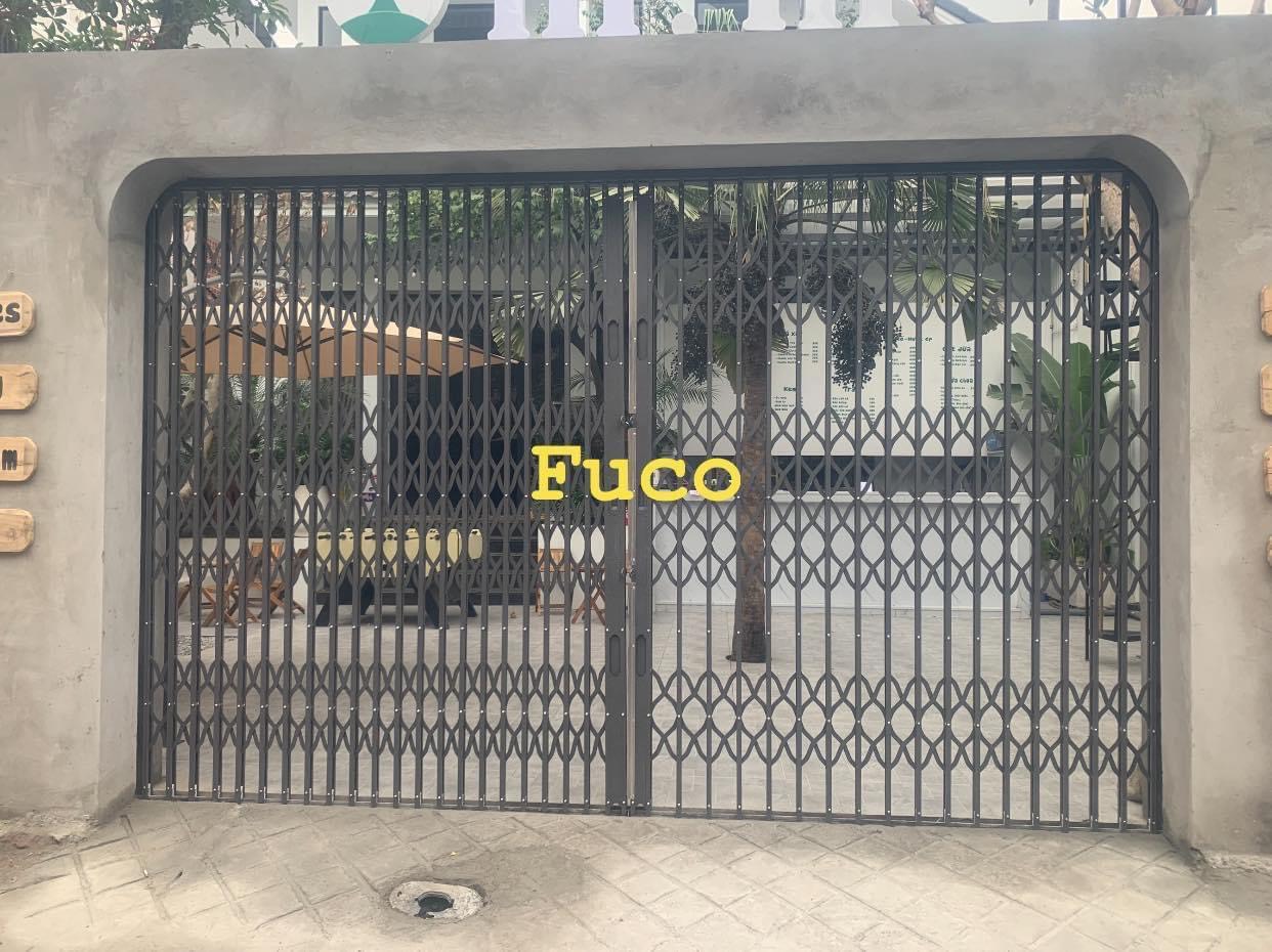 Cửa xếp U đúc sơn tĩnh điện không lá