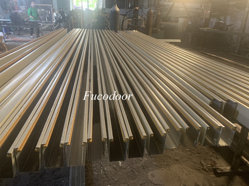 Cửa cuốn siêu trường giải pháp cho cửa kích thước lớn