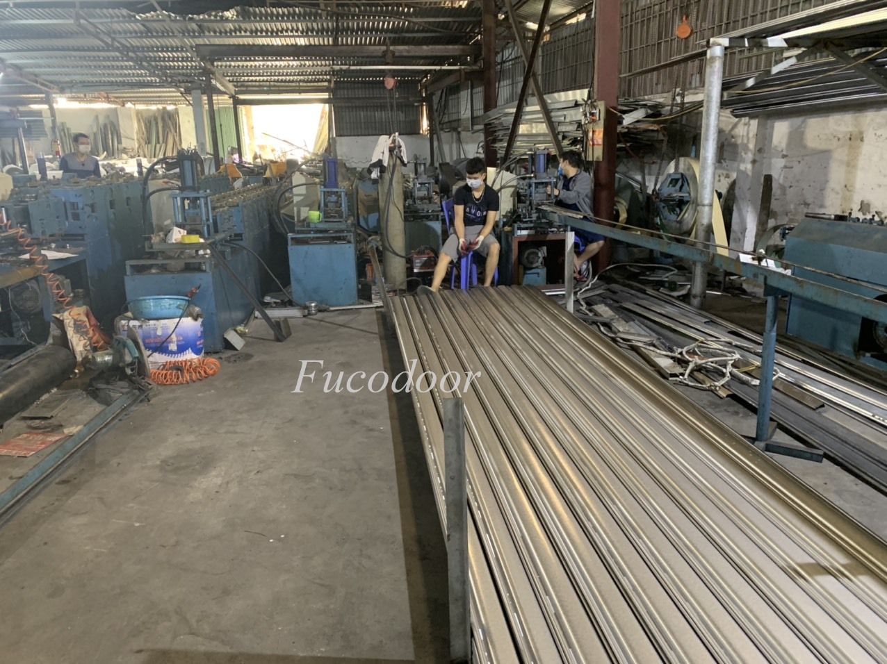 Cửa cuốn siêu trường giải pháp cho cửa kích thước lớn