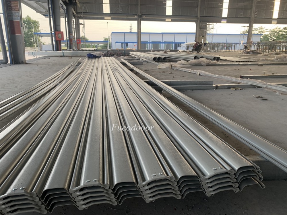 Cửa cuốn siêu trường giải pháp cho cửa kích thước lớn