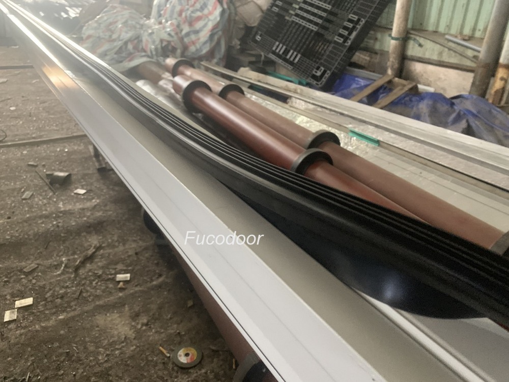 Cửa cuốn siêu trường giải pháp cho cửa kích thước lớn