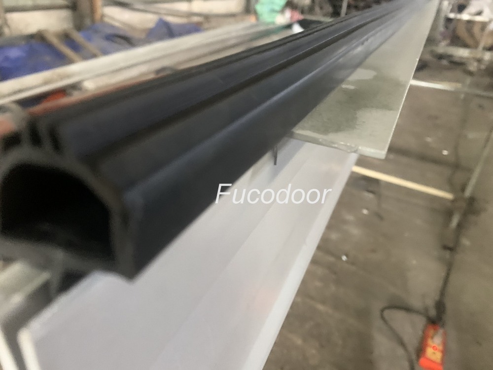 Cửa cuốn siêu trường giải pháp cho cửa kích thước lớn