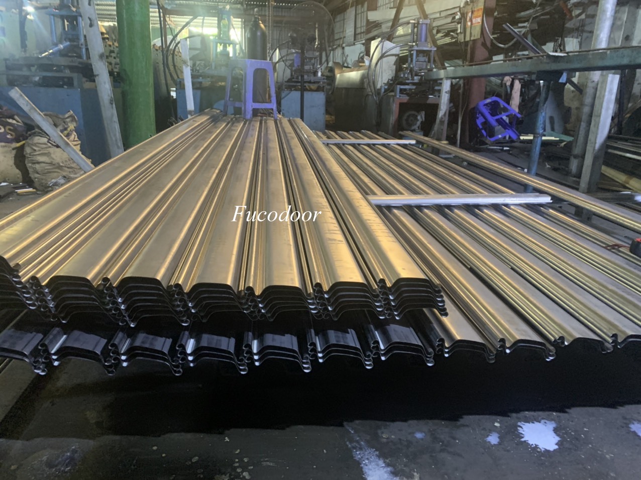 Cửa cuốn siêu trường sơn tĩnh điện dầy 1.2ly