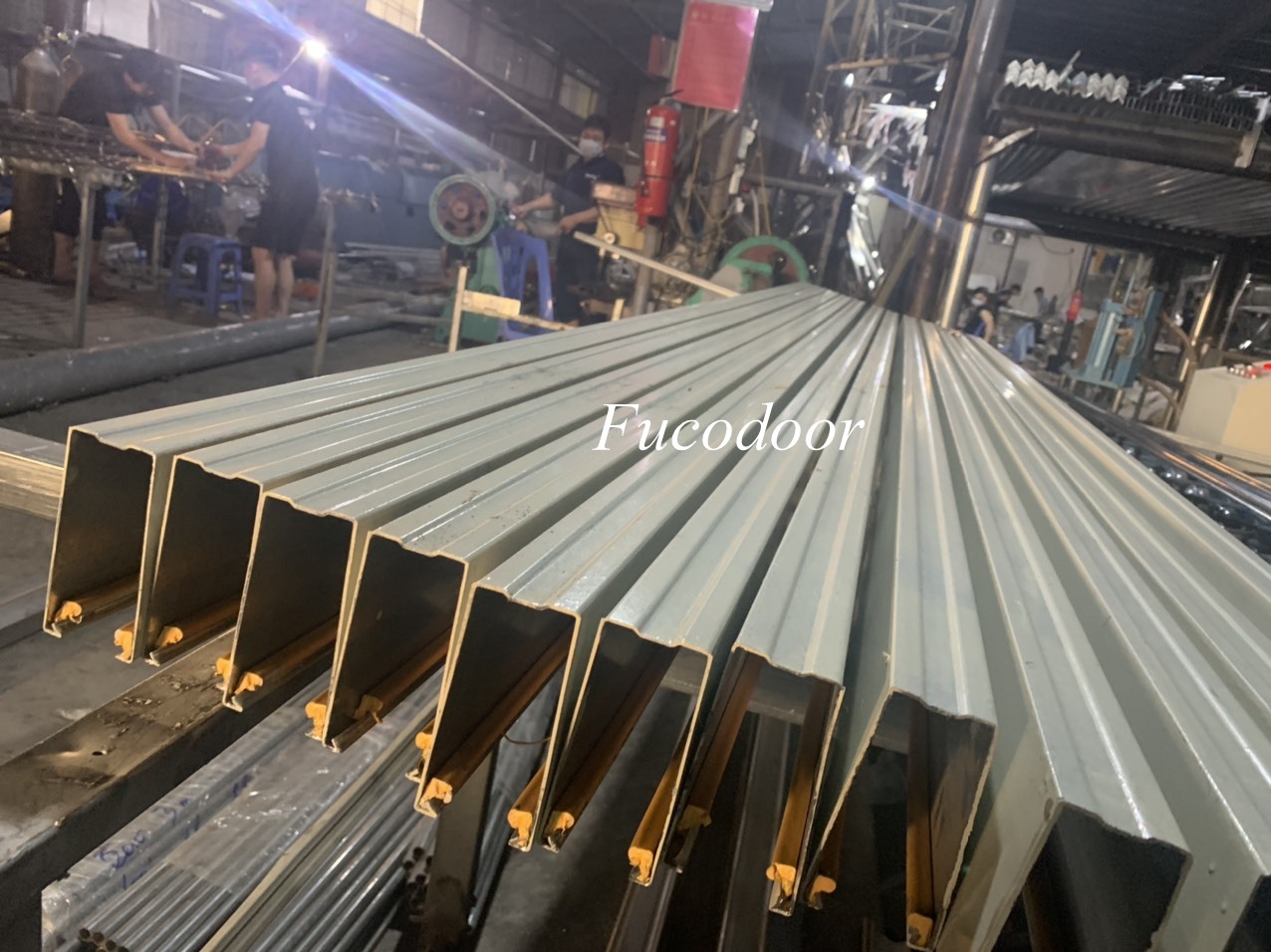 Cửa cuốn siêu trường sơn tĩnh điện dầy 1.6ly