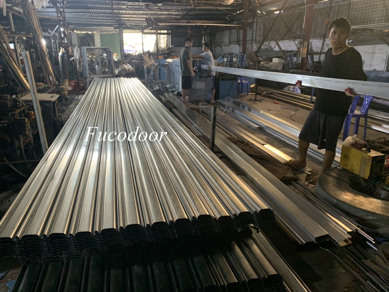 Cửa cuốn siêu trường sơn tĩnh điện dầy 1.6ly