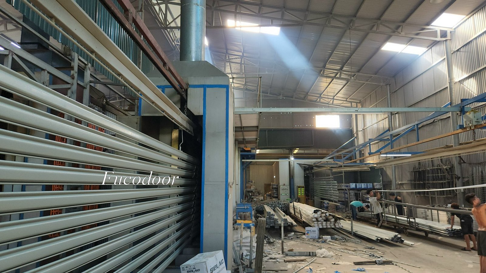 Cửa cuốn siêu trường sơn tĩnh điện dầy 1.6ly