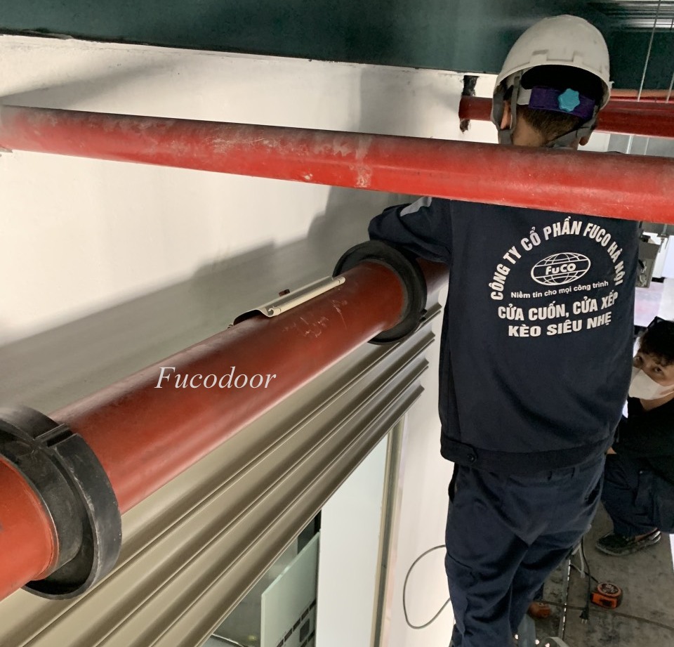 Cửa cuốn siêu trường sơn tĩnh điện dầy 1ly