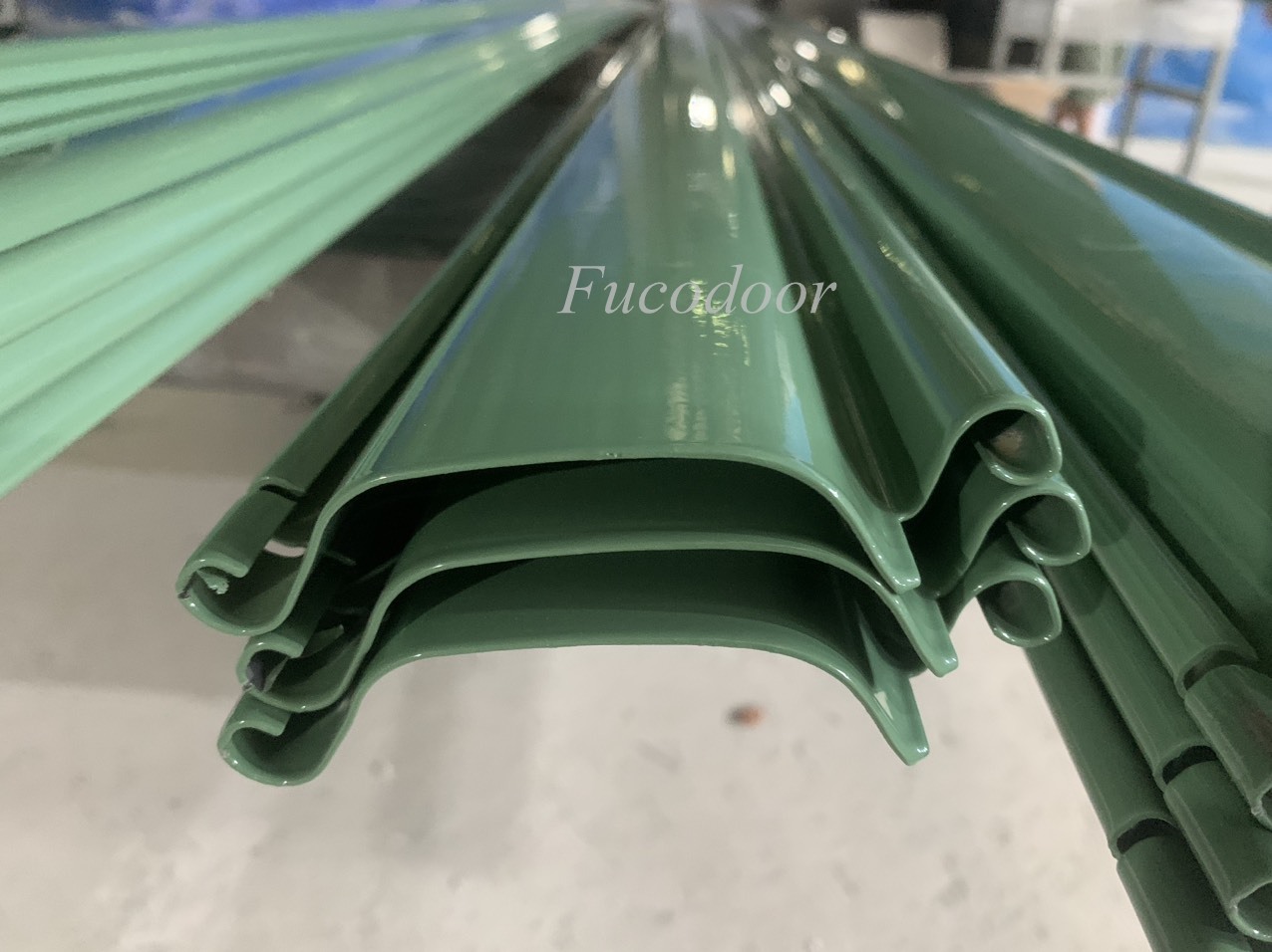 Cửa cuốn siêu trường sơn tĩnh điện dầy 1ly