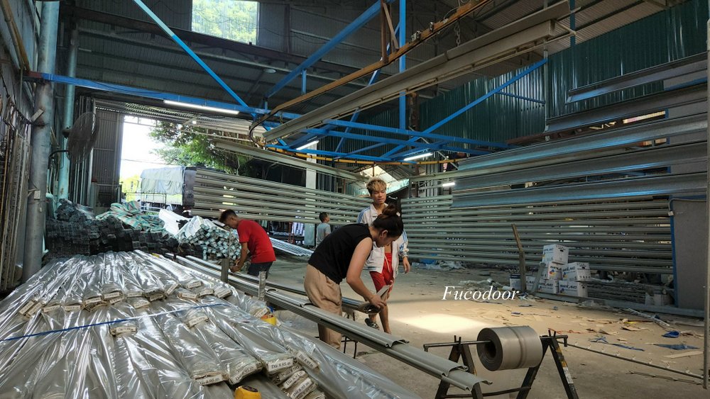 Cửa cuốn siêu trường sơn tĩnh điện dầy 1.5ly