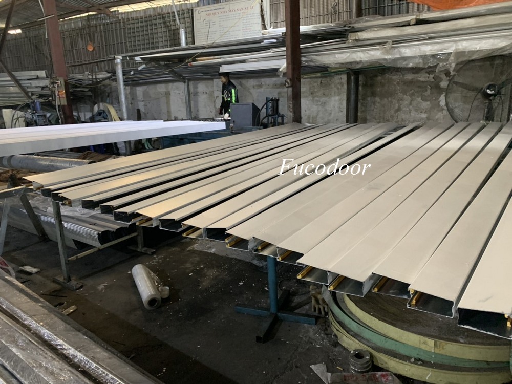 Cửa cuốn siêu trường sơn tĩnh điện dầy 1.4ly