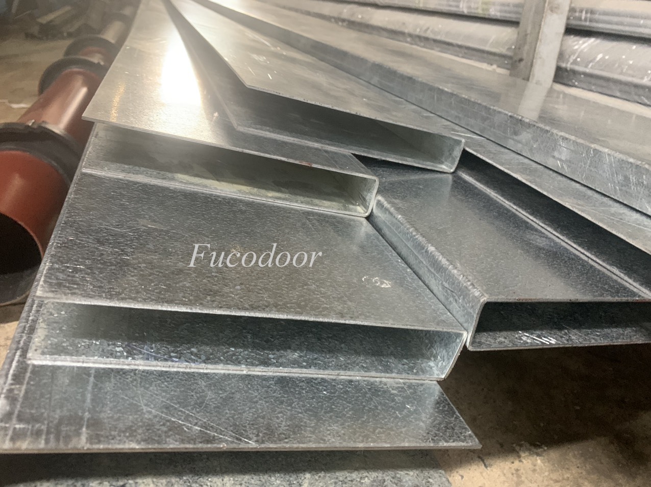 Cung cấp cửa cuốn mắt lưới hệ thống siêu thị Điện Máy Xanh