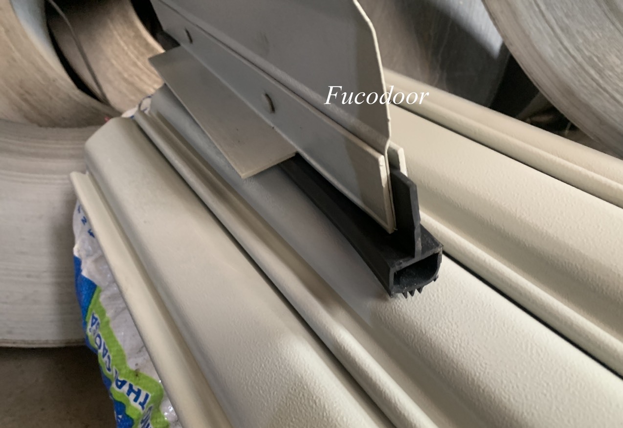 Cung cấp cửa cuốn mắt lưới hệ thống siêu thị Điện Máy Xanh