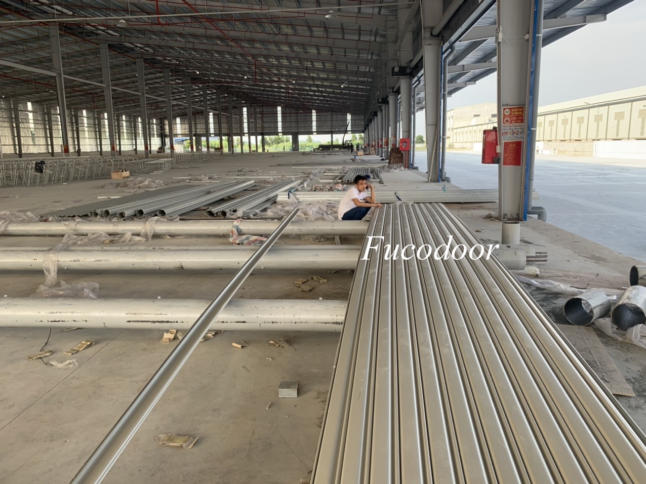 Cửa cuốn siêu trường sơn tĩnh điện dầy 1.5ly