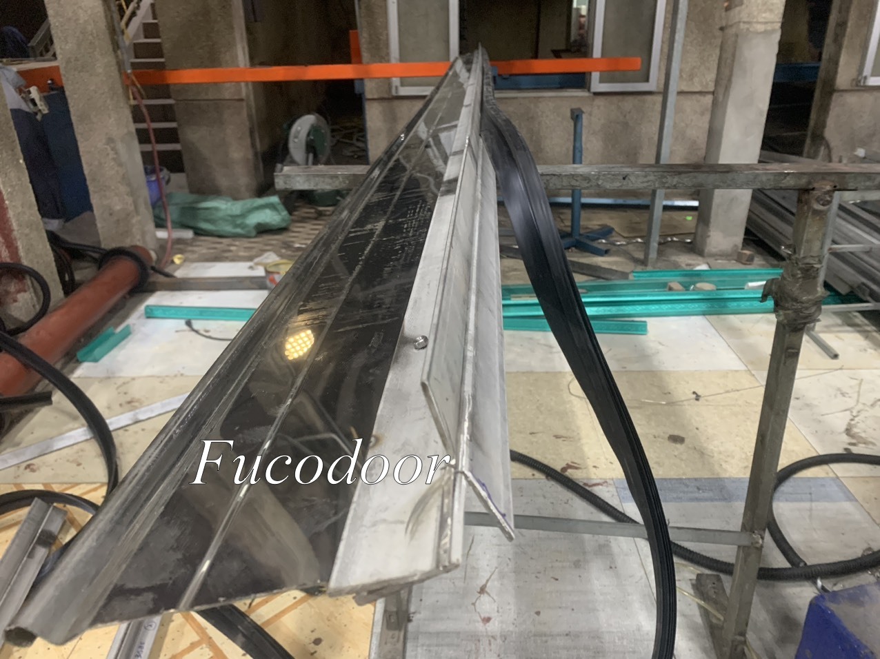 Cửa cuốn siêu trường INOX độ dầy 1.2ly
