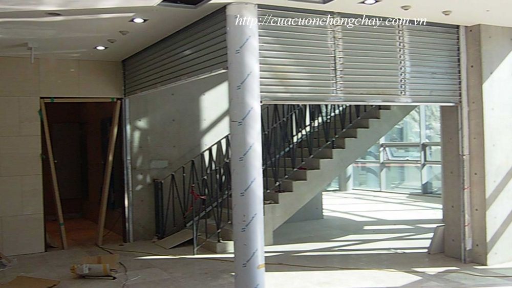 Cửa sập ngăn cháy có cửa phụ, Fire shutter door korea