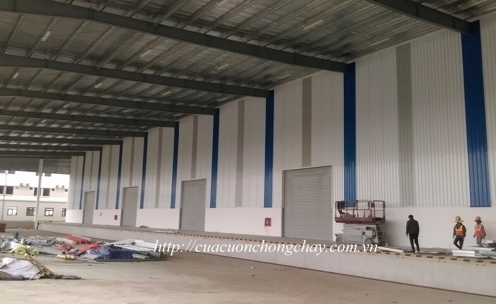 Có nên lắp cửa cuốn chống cháy cho nhà xưởng