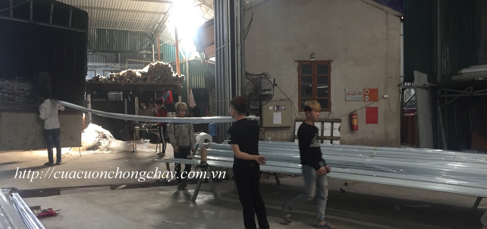 Cửa cuốn chống cháy 2 lớp Thép và INOX có nhồi bông gốm chống cháy