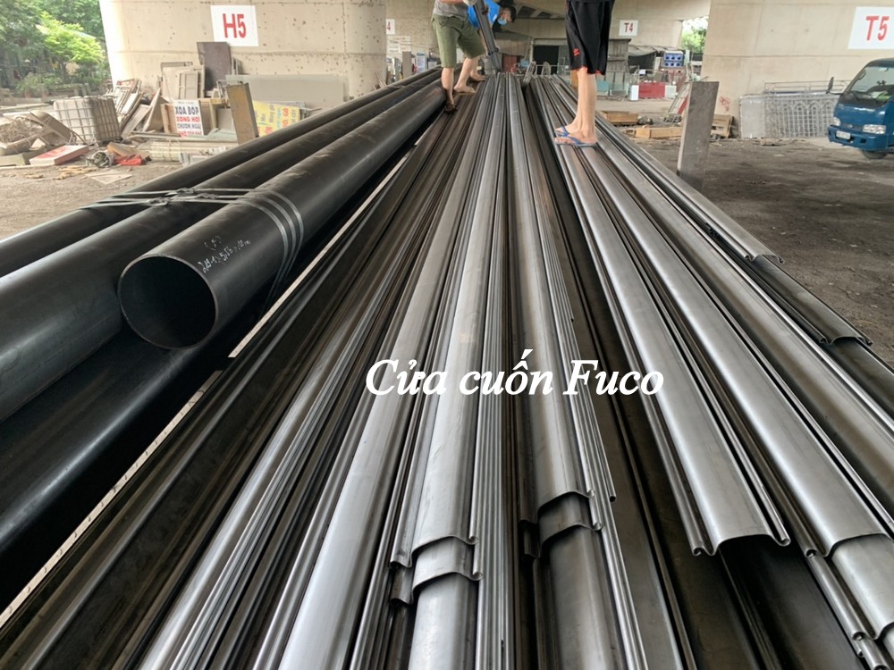 lá đáy cửa cuốn chống cháy rộng 12m