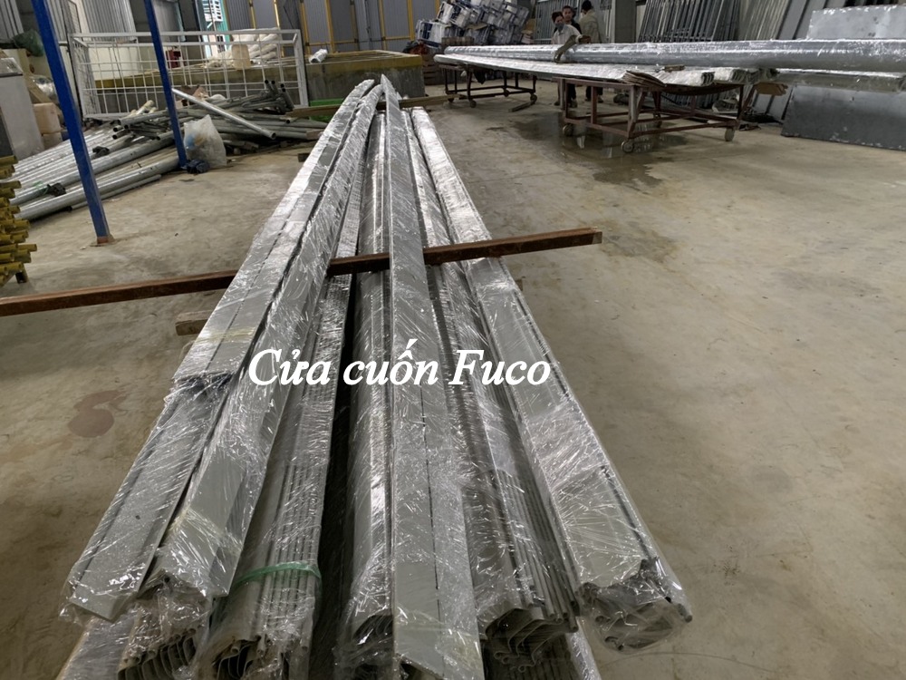 lá  cửa cuốn chống cháy rộng 12m