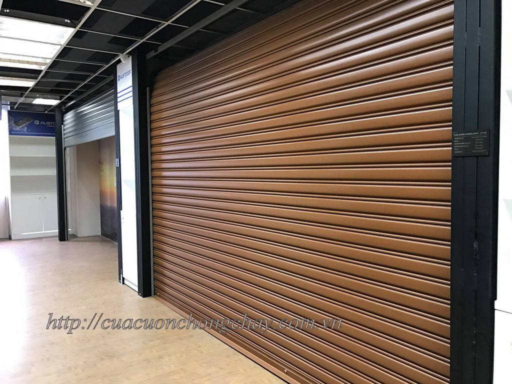 Cửa cuốn chống cháy được làm bằng thép chất lượng cao với nhừng nan thép