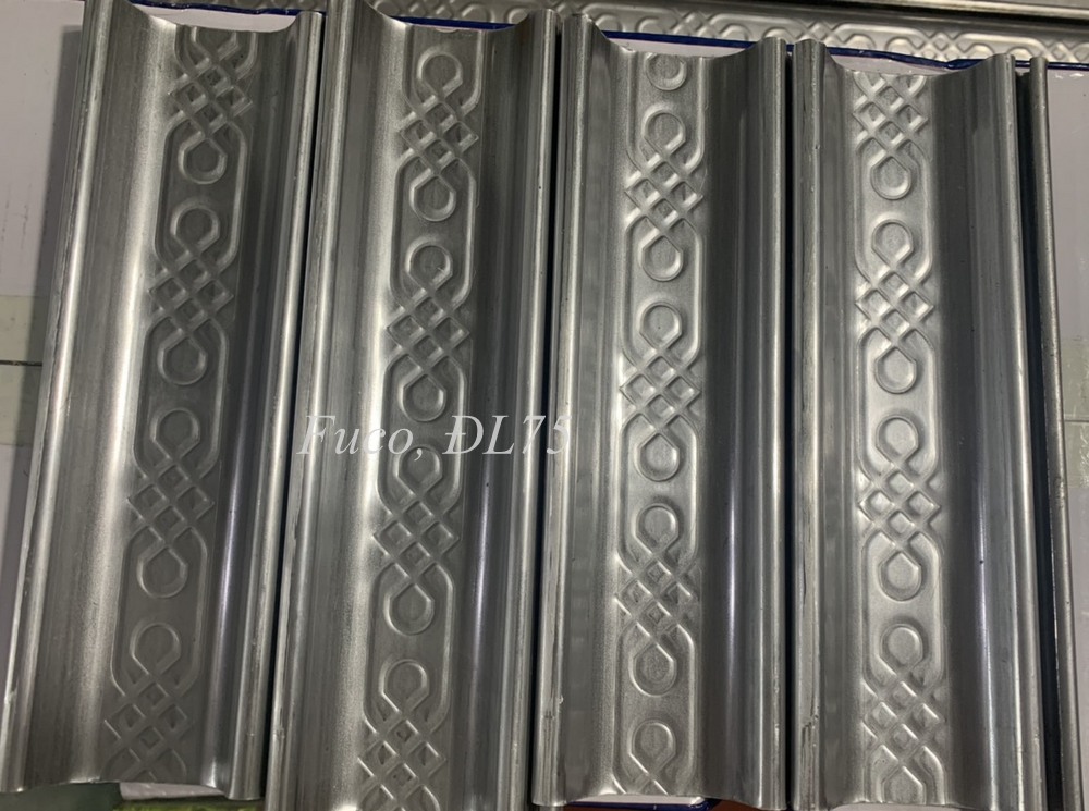 Cửa cuốn đài loan bản 7.5cm, dầy 0.8mm, sơn tĩnh điện