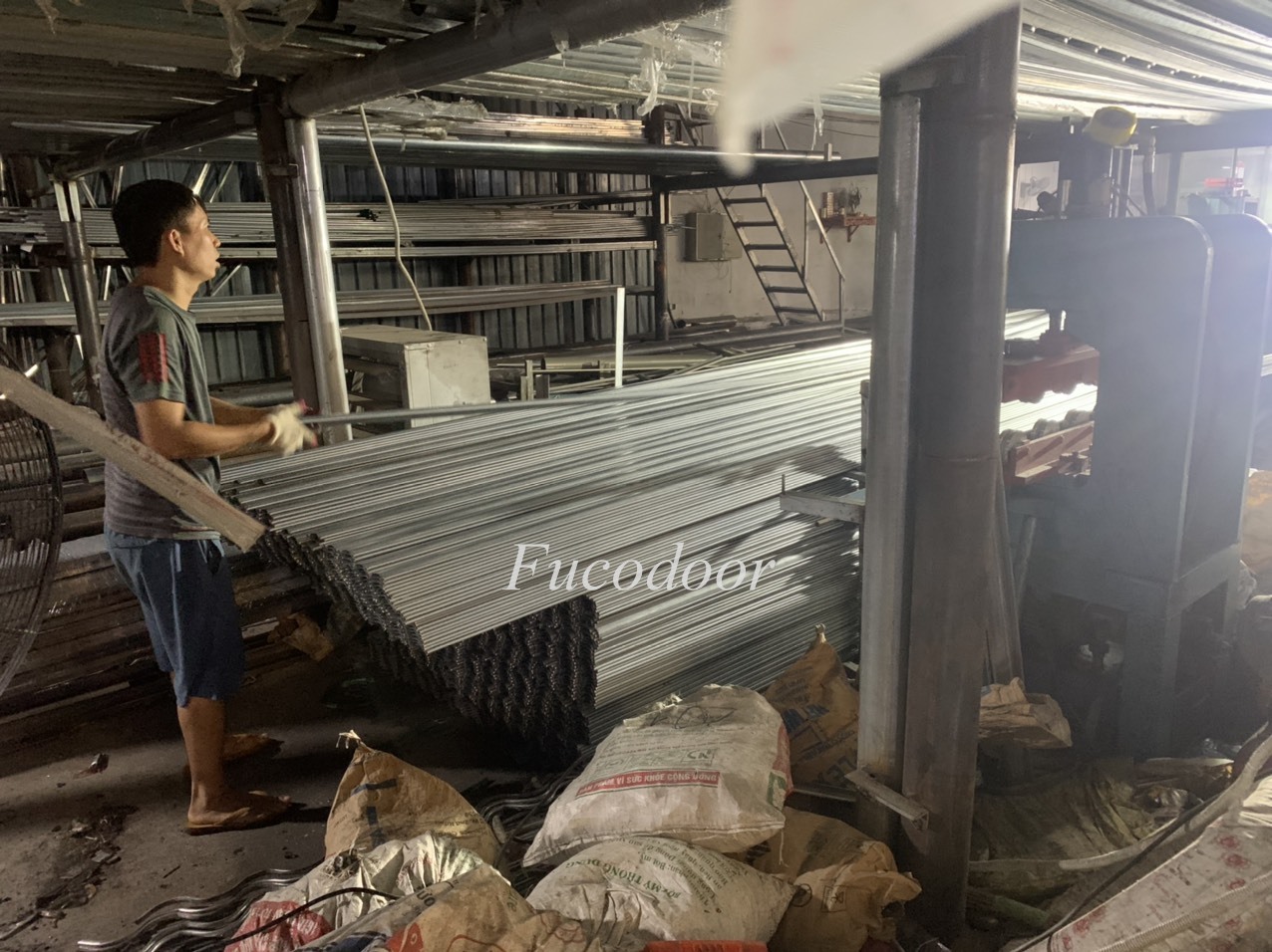 Cửa cuốn Đài Loan dầy 1.2mm