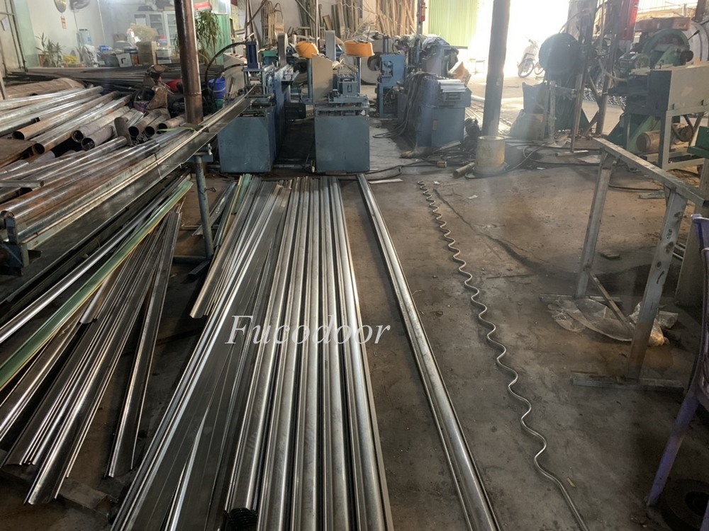 giá cửa cuốn đài loan sơn tĩnh điện