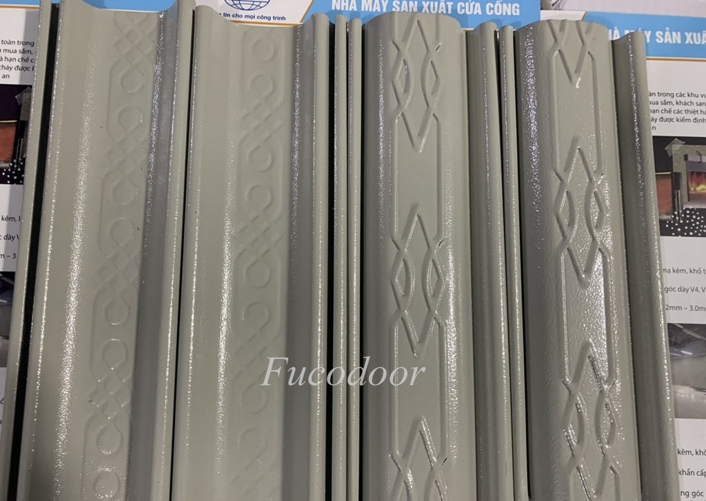 la cua cuon dai loan, Lá cửa cuốn tôn