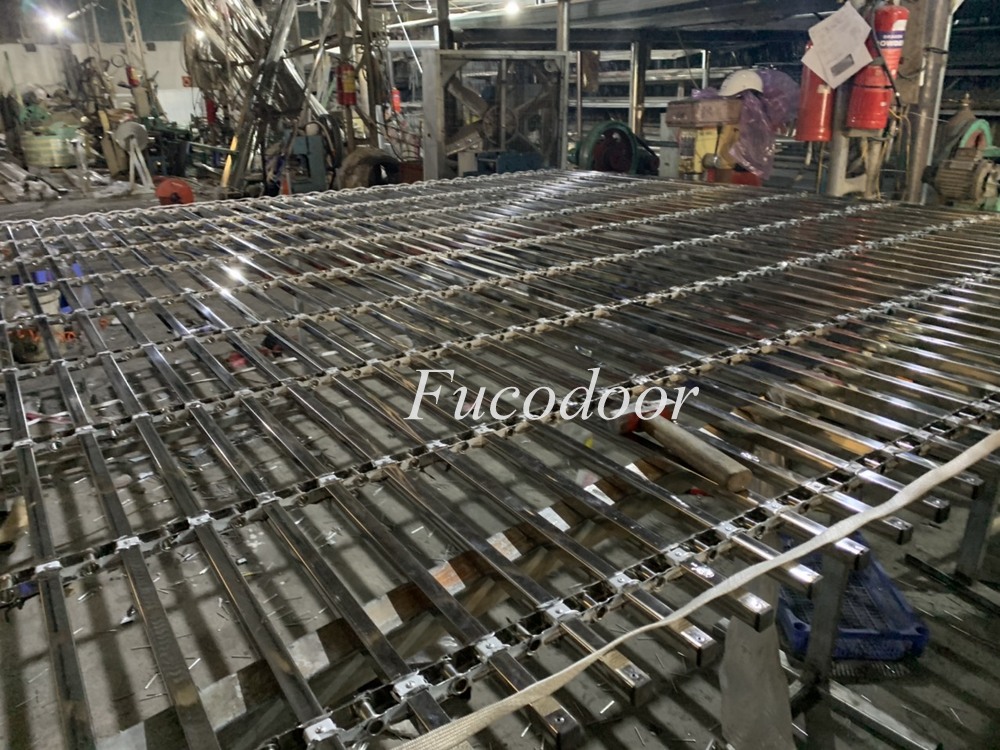 cửa cuốn khớp thoáng inox 