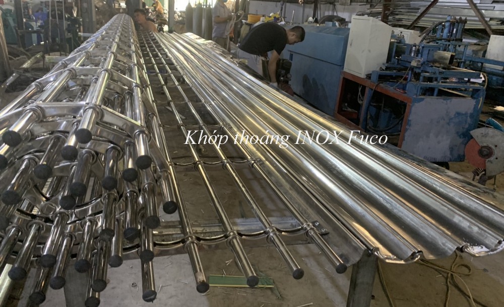 cửa cuốn song ngang  inox 304