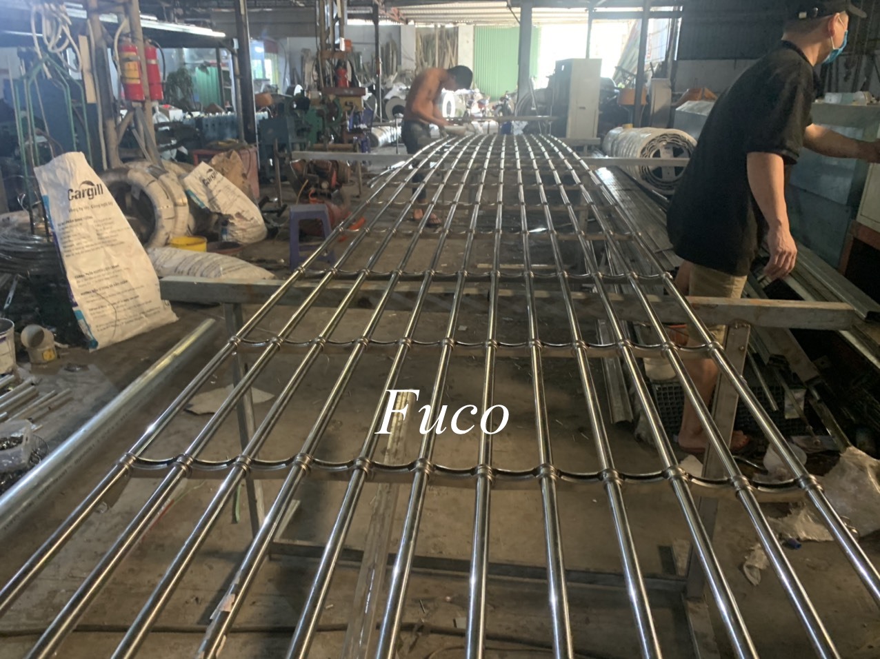 Báo giá cửa cuốn song ngang, Song Ngang nguyên liệu INOX 304, inox 201