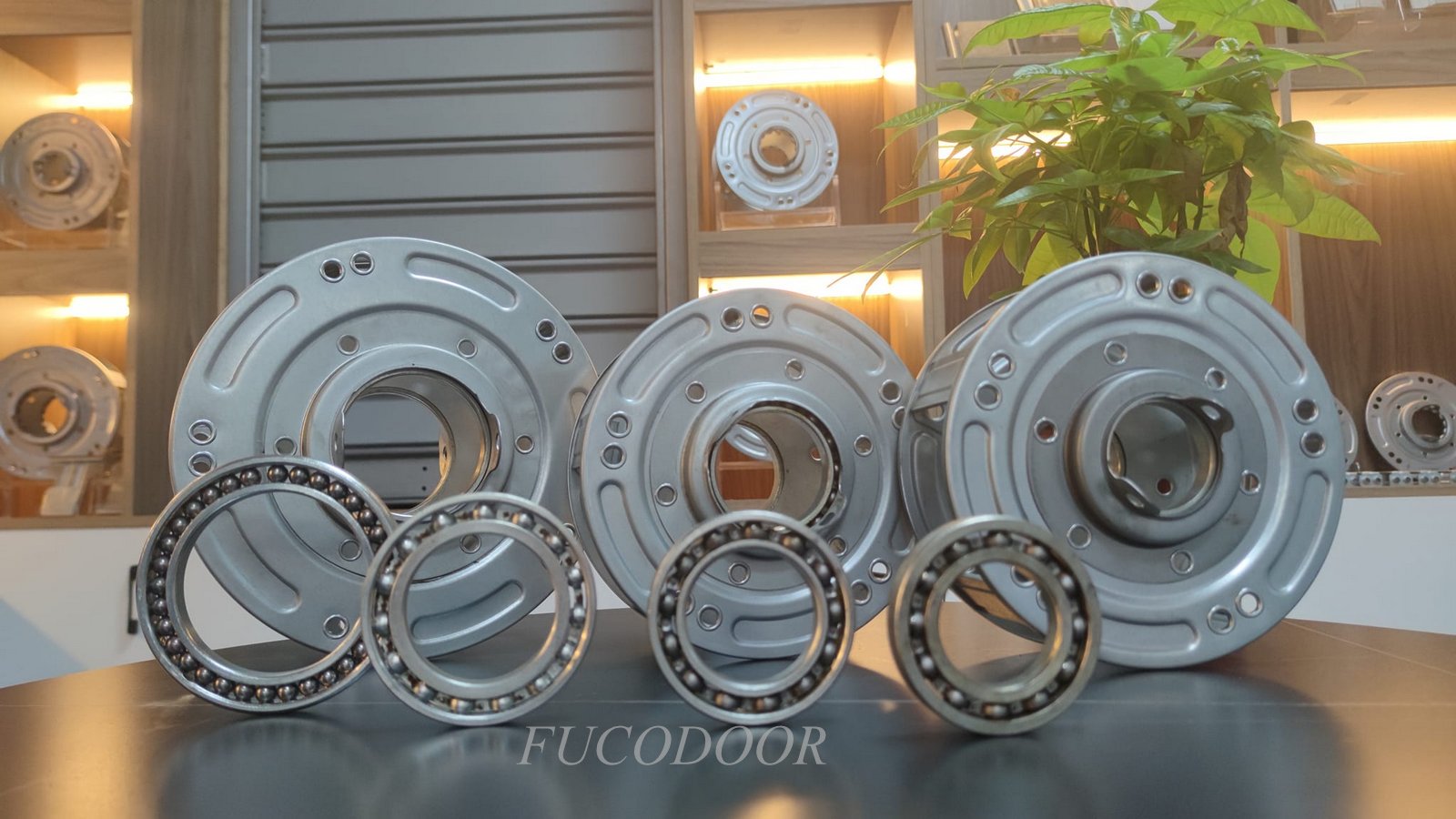 lò xo thép cửa cuốn lò xo lá Fuco, kéo tay, lò xo cửa cuốn lò xo kéo tay cót lá
