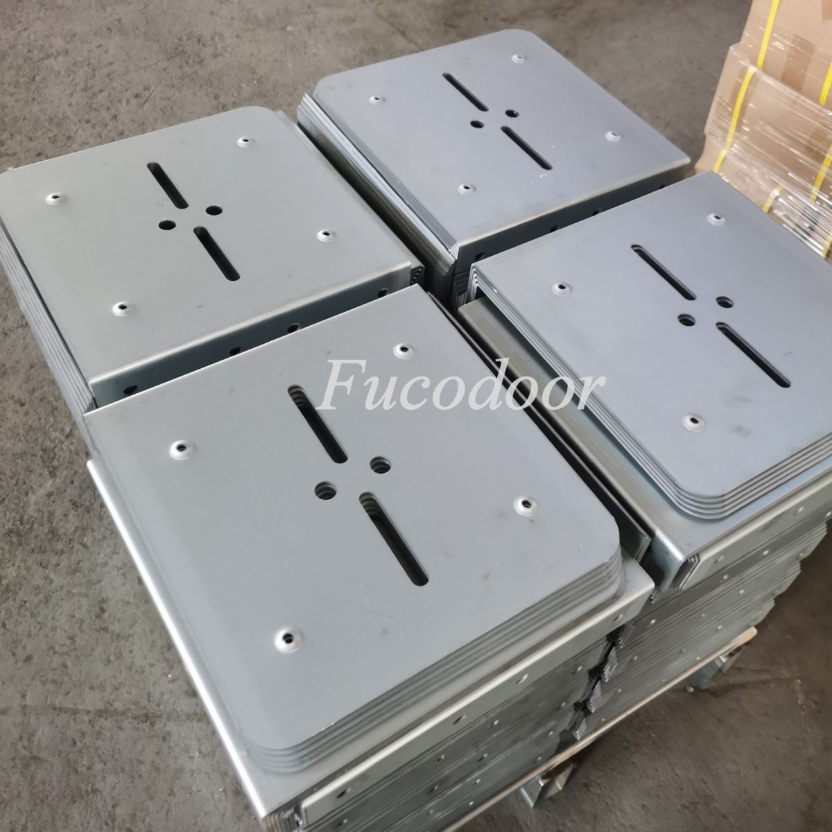 mặt bích cửa kéo tay