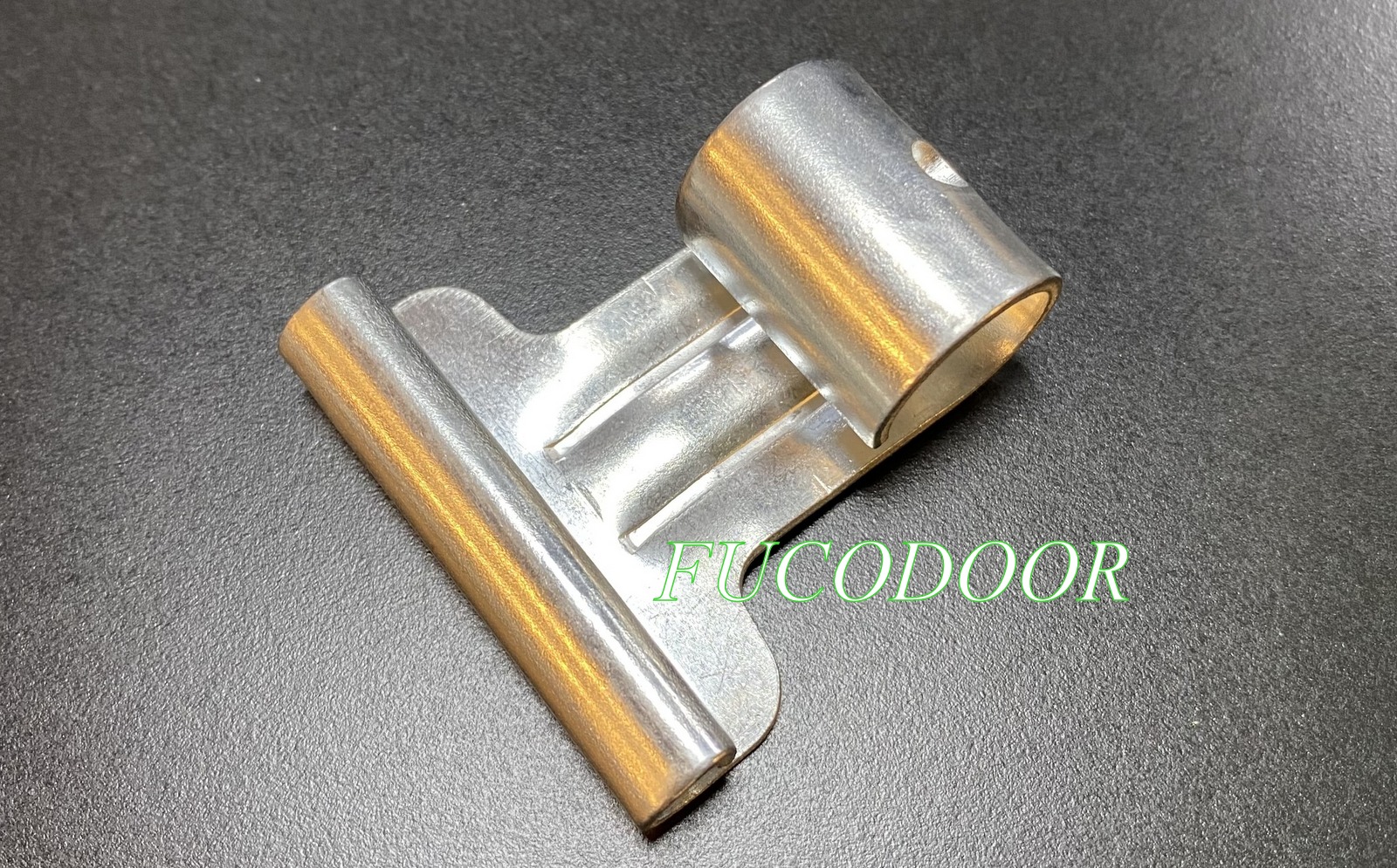móc lá đầu cửa cuốn thép cửa cuốn lò xo lá Fuco, kéo tay