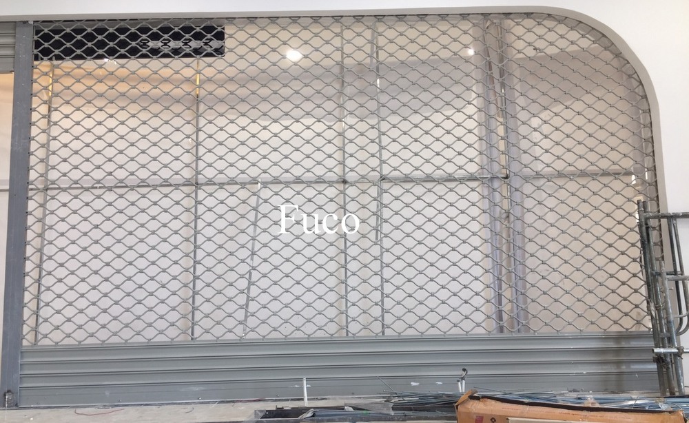 Cửa cuốn mắt võng sơn tĩnh điện và INOX 304