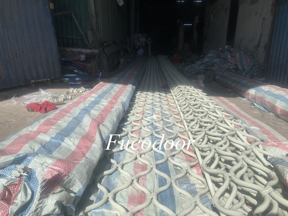 Cửa cuốn mắt võng sơn tĩnh điện Fucodoor, lớn nhất