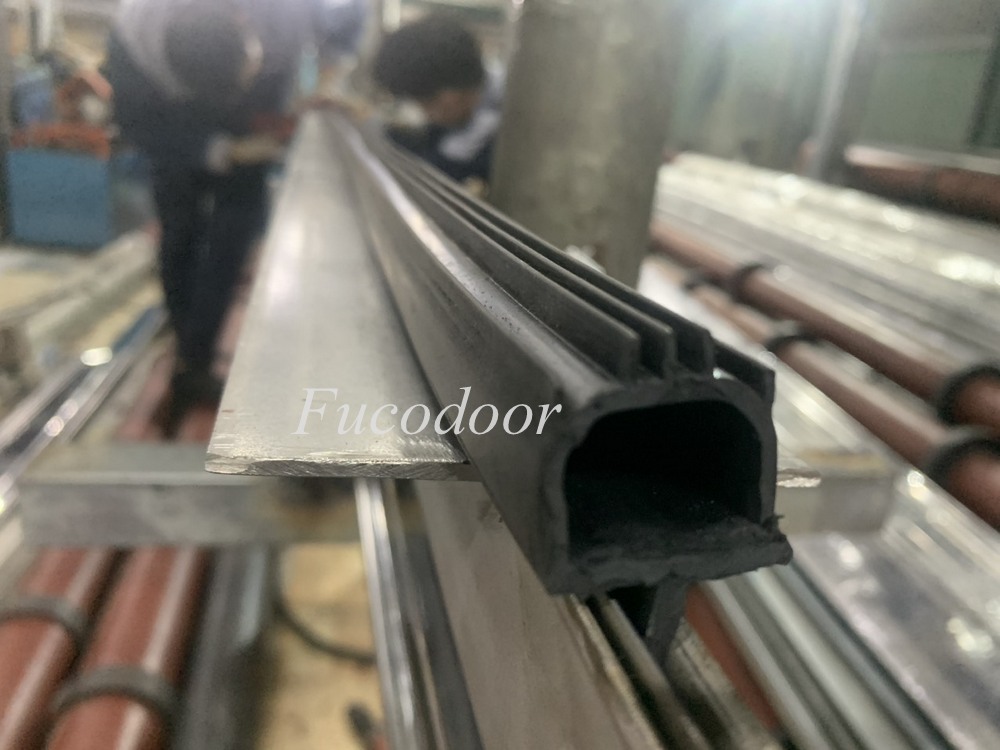 Cửa cuốn mắt võng sơn tĩnh điện Fucodoor, lớn nhất