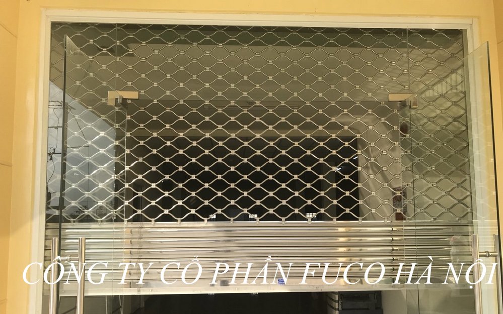 Cửa cuốn mắc võng inox 304, cửa cuốn lưới mắt võng