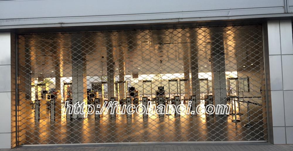 Cửa cuốn mắc võng inox 304, cửa cuốn lưới mắt võng, dòng sản phẩm cửa cuốn mắt võng inox tiêu chuẩn cao nhất trên thị trường.