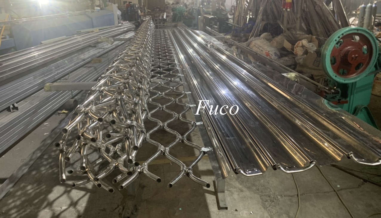 Cửa cuốn mắt võng INOX tại Hải Phòng
