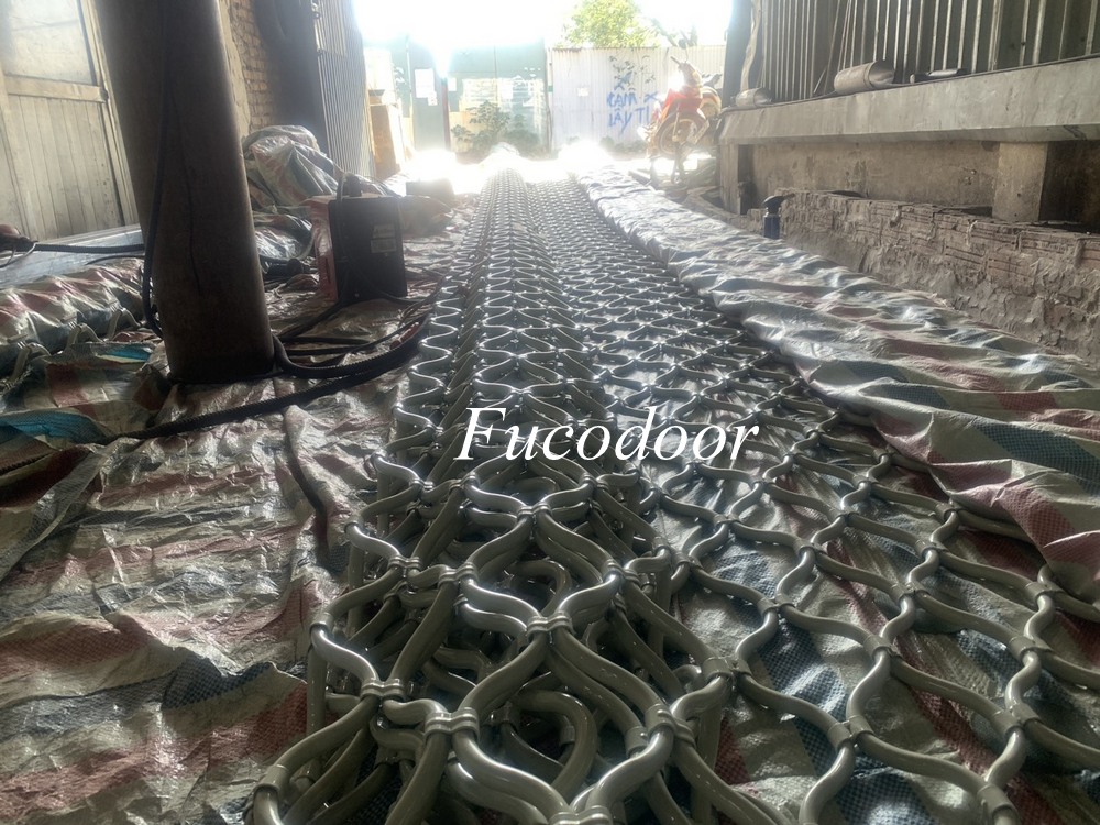 Cửa cuốn mắt võng sơn tĩnh điện Fucodoor, lớn nhất