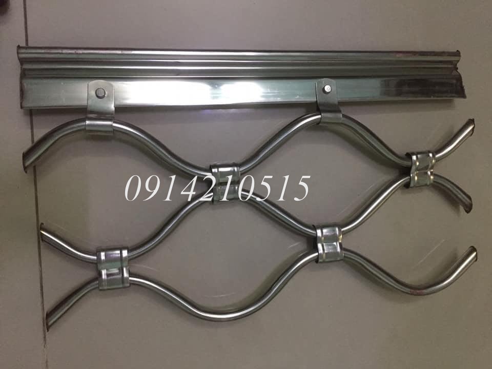 Cửa cuốn nan inox mắt võng
