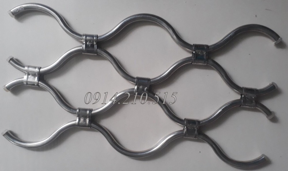 cửa cuốn mắt võng inox