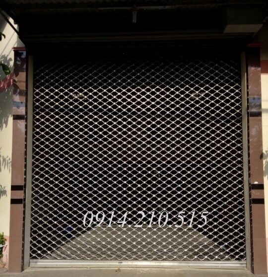 Cửa cuốn lưới mắt võng inox