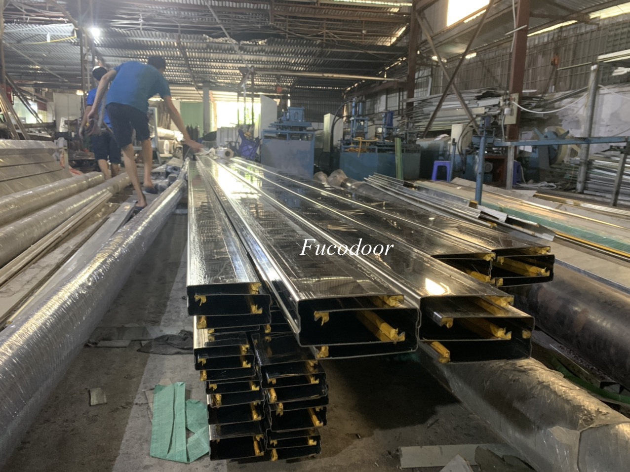 Báo giá Cửa cuốn mắc võng