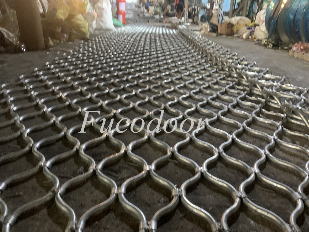 Nhà máy sản xuất cửa cuốn mắt võng, cửa cuốn mắt lưới