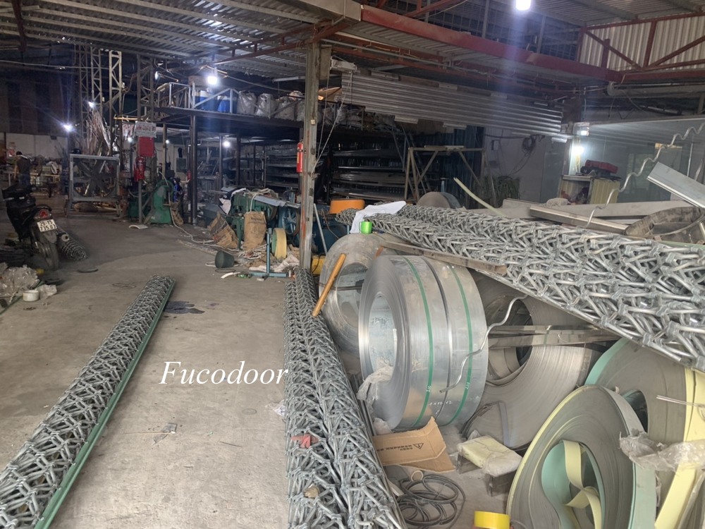 Cửa cuốn lưới mắt võng sơn tĩnh điện giá bán