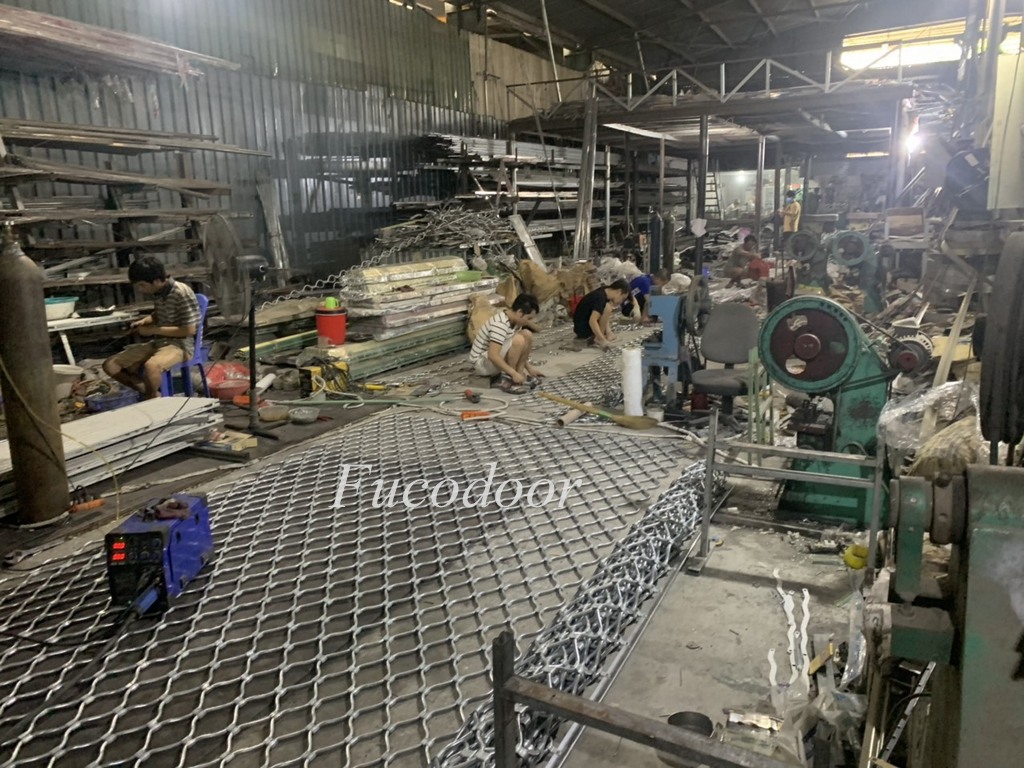 Cửa Cuốn Mắc Võng (Mắt Cáo) 