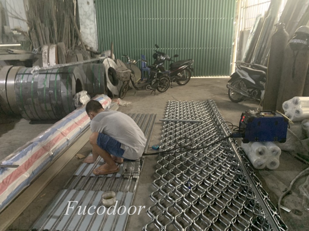 Cửa cuốn lưới mắt võng sơn tĩnh điện, Cửa Cuốn Lưới Giá Rẻ
